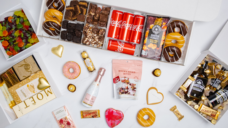 Gift Hampers, Gift Baskets, sweet treats, gift boxes and flowers sent nationwide | Gift Boxes with Celebration Box NZ