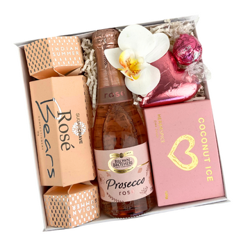 Rose wine gift box perfect for women | Valentines Gifts | Delivered NZ Wide | Celebration Box NZ