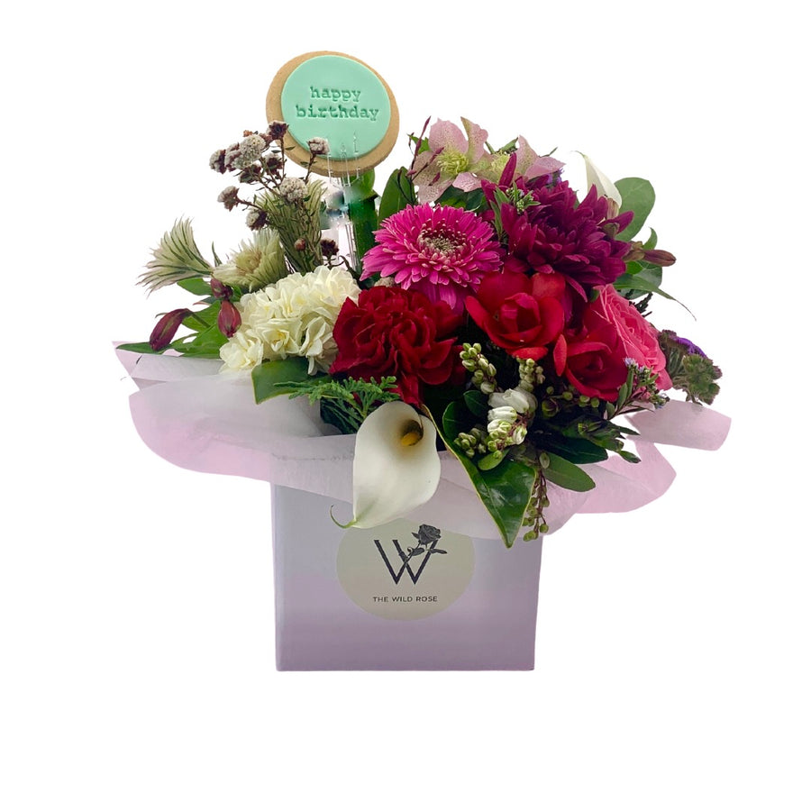 Beautiful Floral Arrangements. Hello & Cookie and The Wild Rose Flower Gift Boxes and Personalised Cookies. Delivery Auckland Same Day, 7 Days a Week.