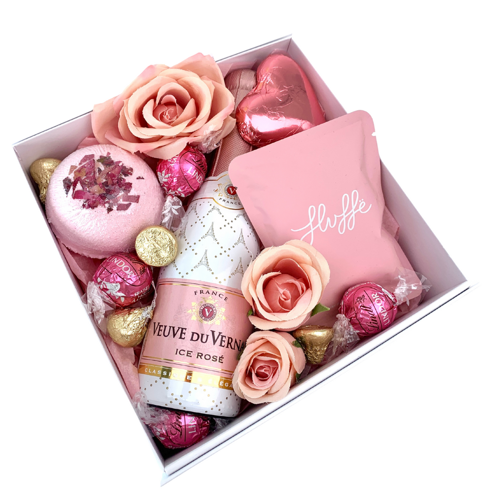 Rosé and Fluffe Alcohol Gift Box. Shop now, delivery NZ Wide and Auckland Same Day 7 Days a Week.