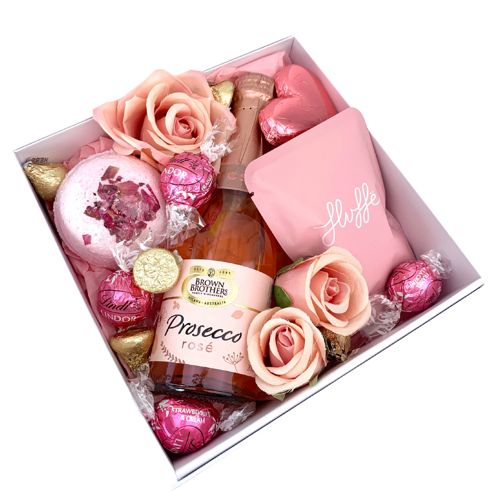 Rosé and Fluffe Alcohol Gift Box. Shop now, delivery NZ Wide and Auckland Same Day 7 Days a Week.