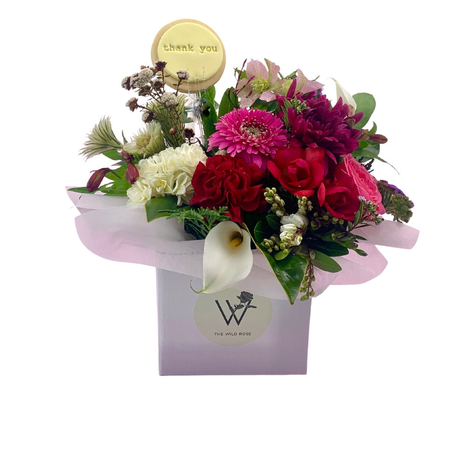 Beautiful Floral Arrangements. Hello & Cookie and The Wild Rose Flower Gift Boxes and Personalised Cookies. Delivery Auckland Same Day, 7 Days a Week.